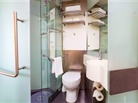 Inner Urban Queen Room - BreakFree on Cashel